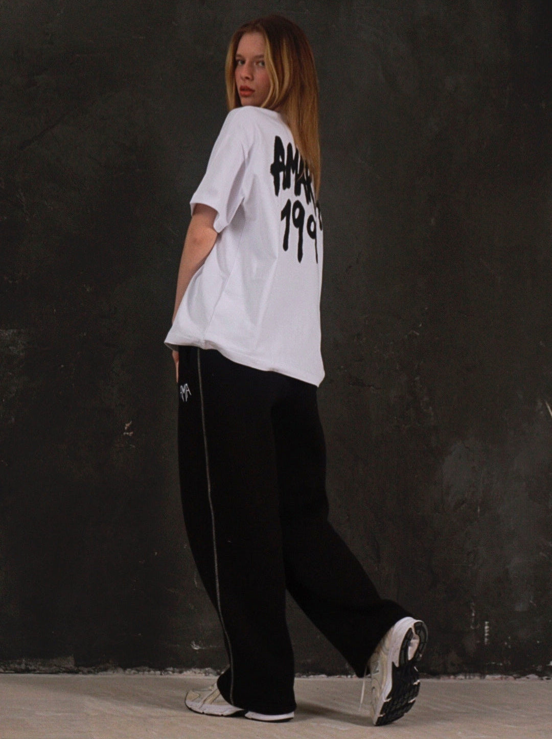 THE BASIC BLACK JOGGER AMARTIA