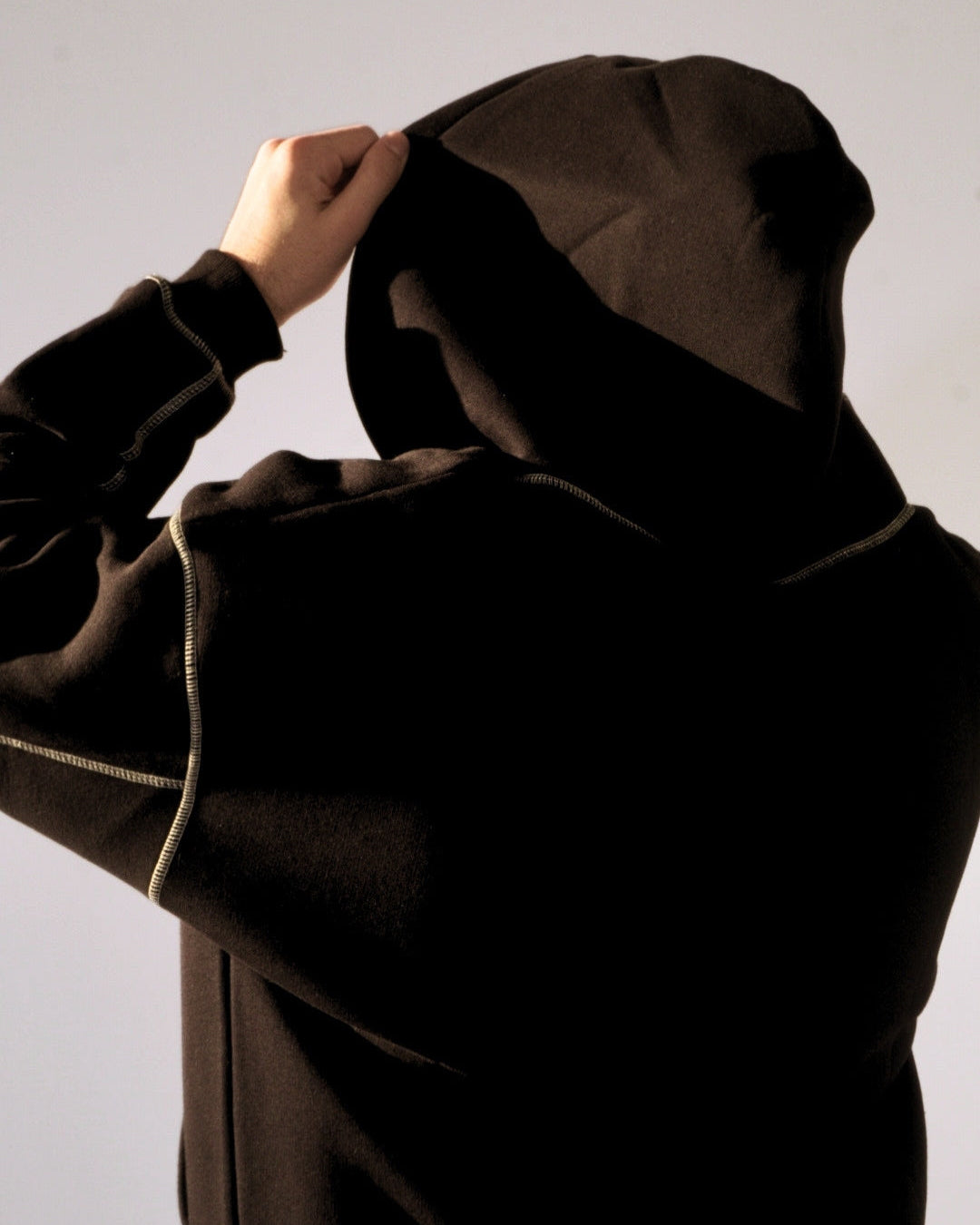 THE BASIC BLACK HOODIE