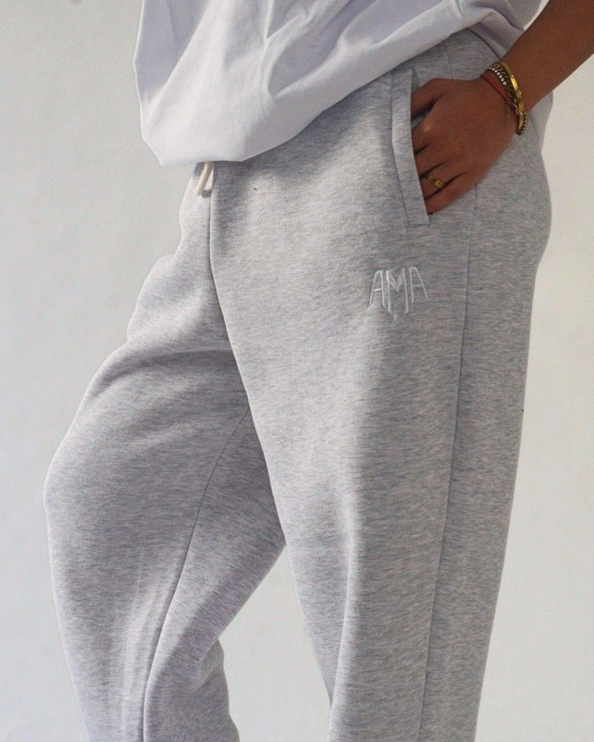 THE BASIC GREY JOGGER AMARTIA