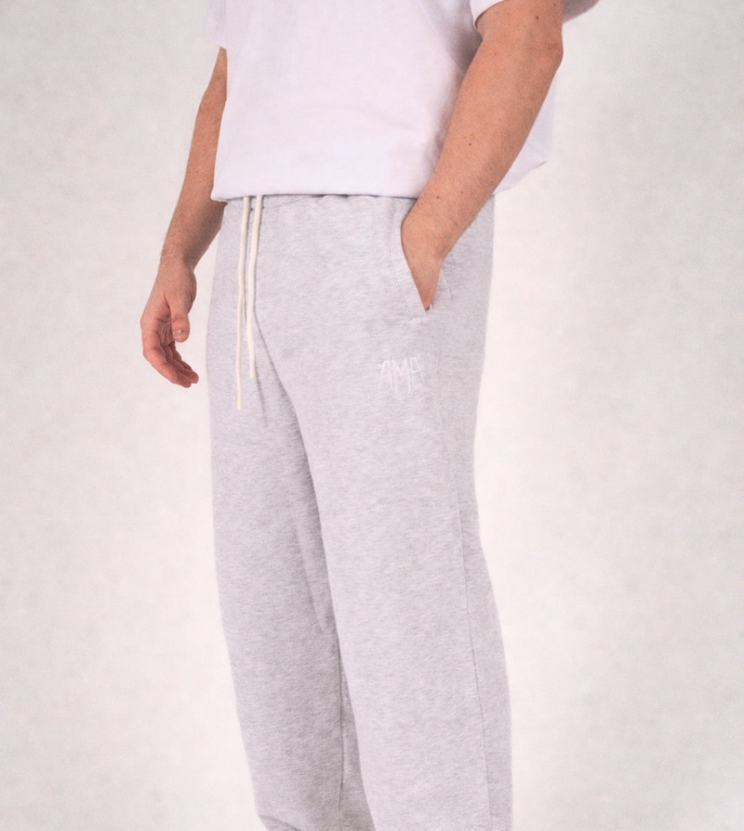 THE BASIC GREY JOGGER AMARTIA